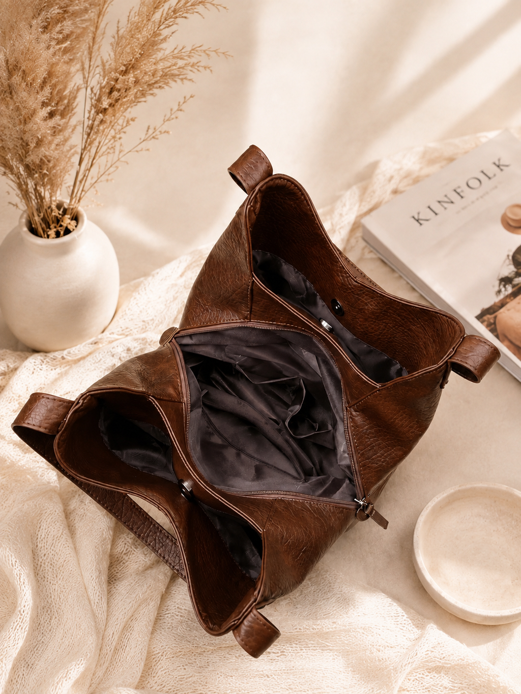 Sac cabas souple marron avec foulard