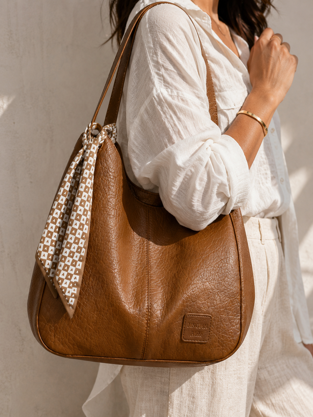 Sac cabas camel avec foulard
