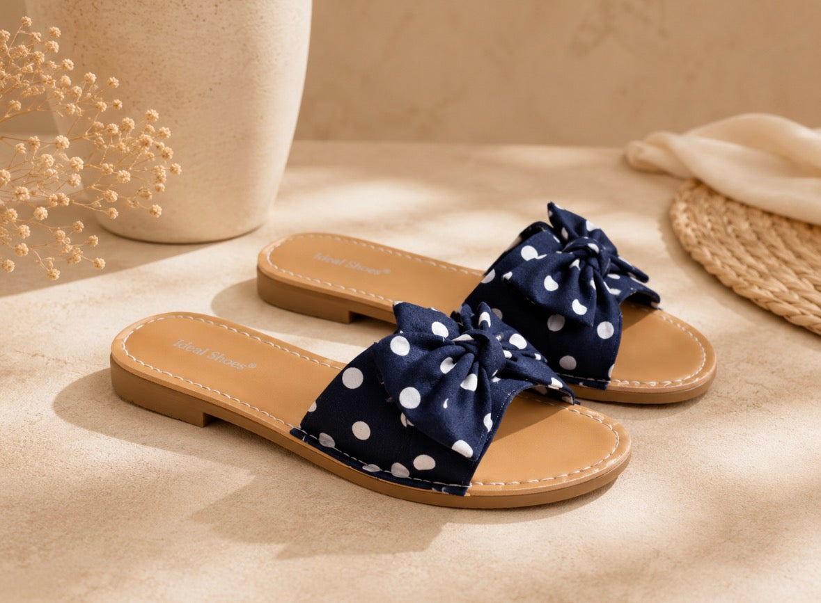 Mules à pois bleu marine avec nœud – Style bohème chic