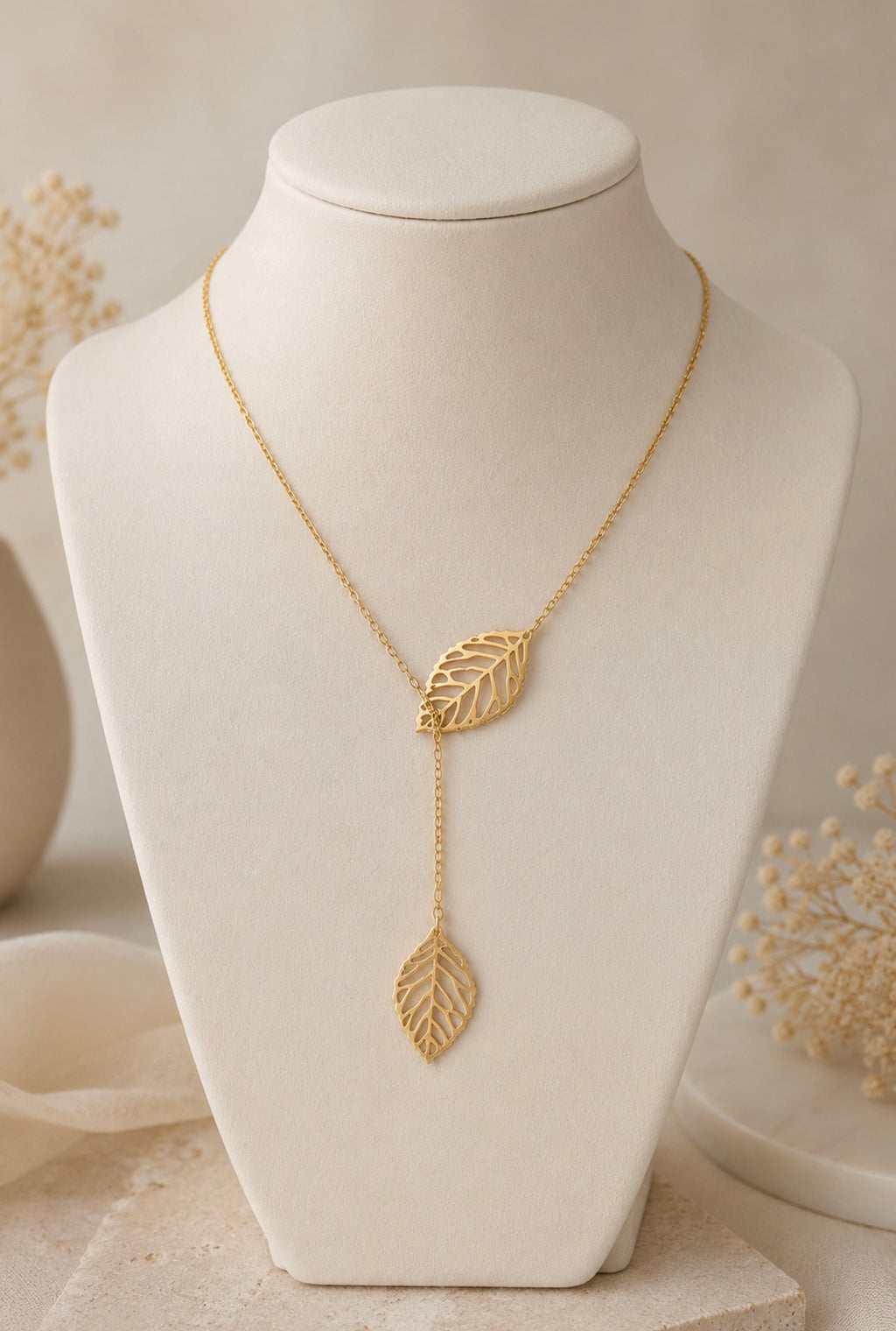 Collier Feuilles Dorées – Acier Inoxydable