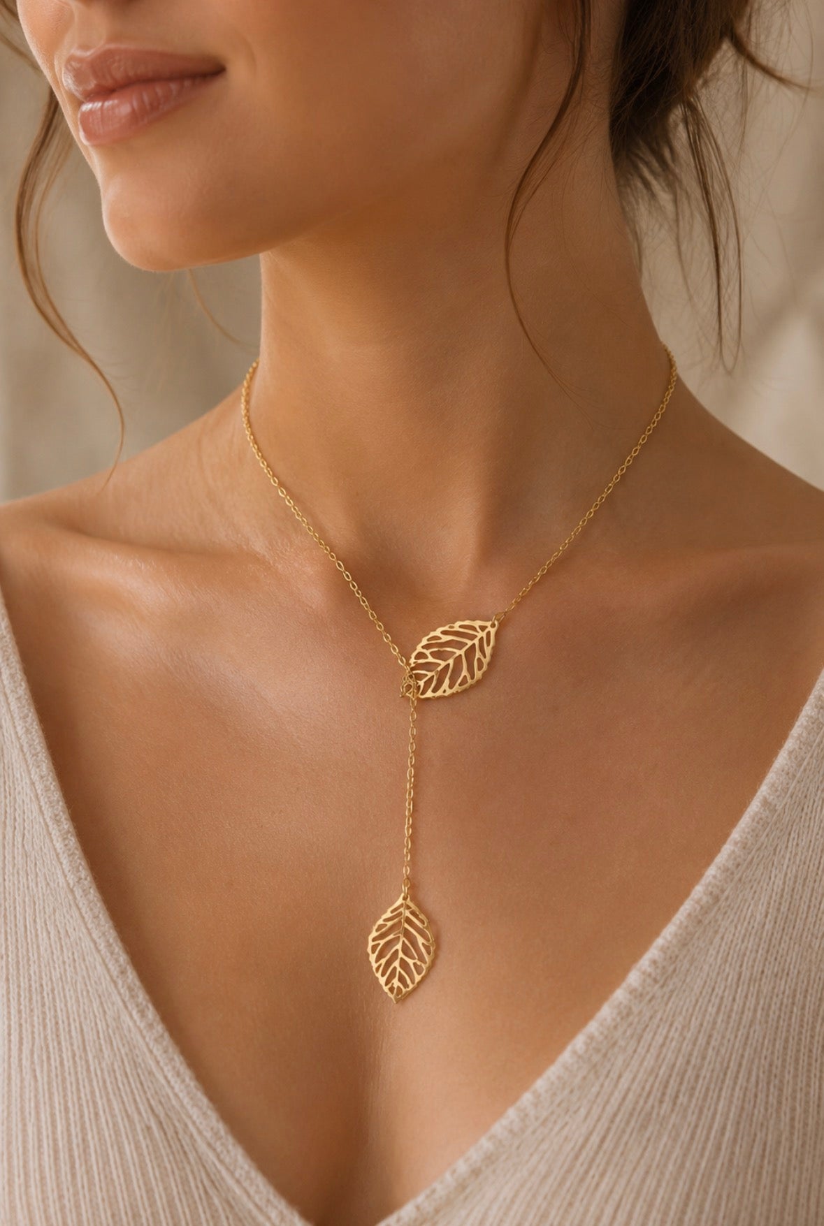 Collier Feuilles Dorées – Acier Inoxydable